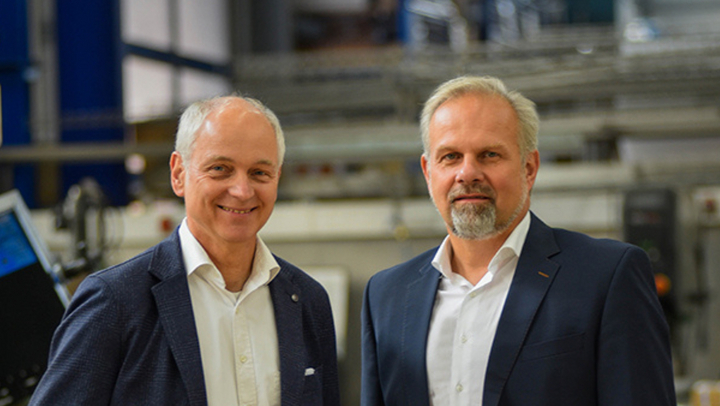 Gerhard Wellmann (l.) und Stefan Niehaus bilden ab 1. Oktober 2024 gemeinsam die Geschäftsführung bei Wellmann Anlagentechnik.(Bild: Wellmann Anlagentechnik GmbH)
