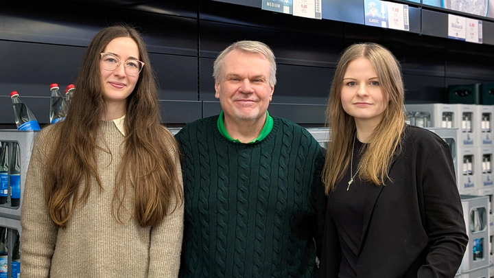 Das Social-Media-Team von Getränkeland (v.l.n.r.): Sophie Böhme, Axel Heidebrecht, Stefanie Schalkau (Credit: Getränkeland Heidebrecht)